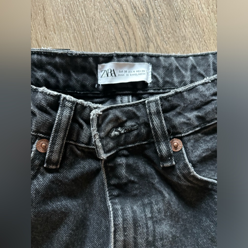 Zara black mom fit jeans size 4